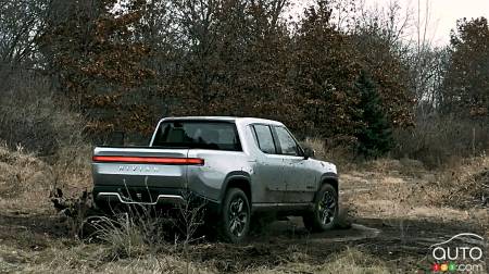 Rivian R1T, rear